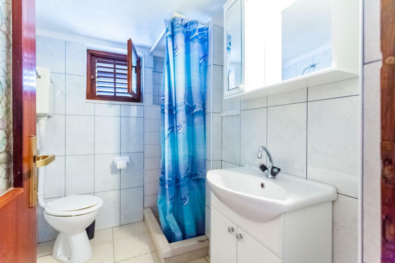 Apartments Dajna Вела-Лука Екстер'єр фото