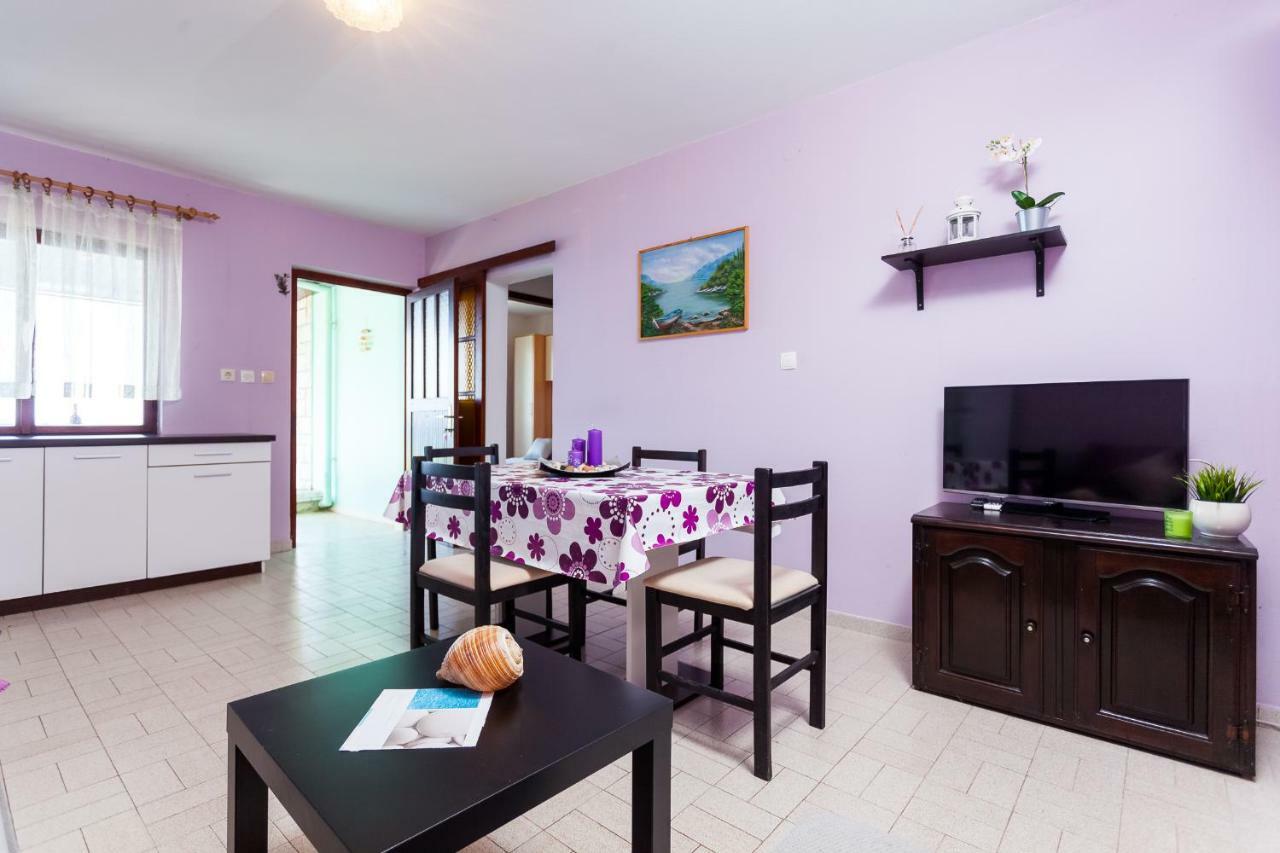 Apartments Dajna Вела-Лука Екстер'єр фото
